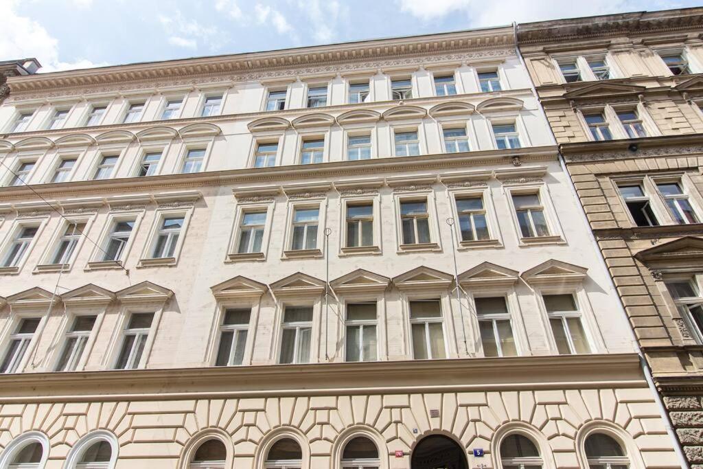 Studio In The Historic Center Apartment Prague Ngoại thất bức ảnh